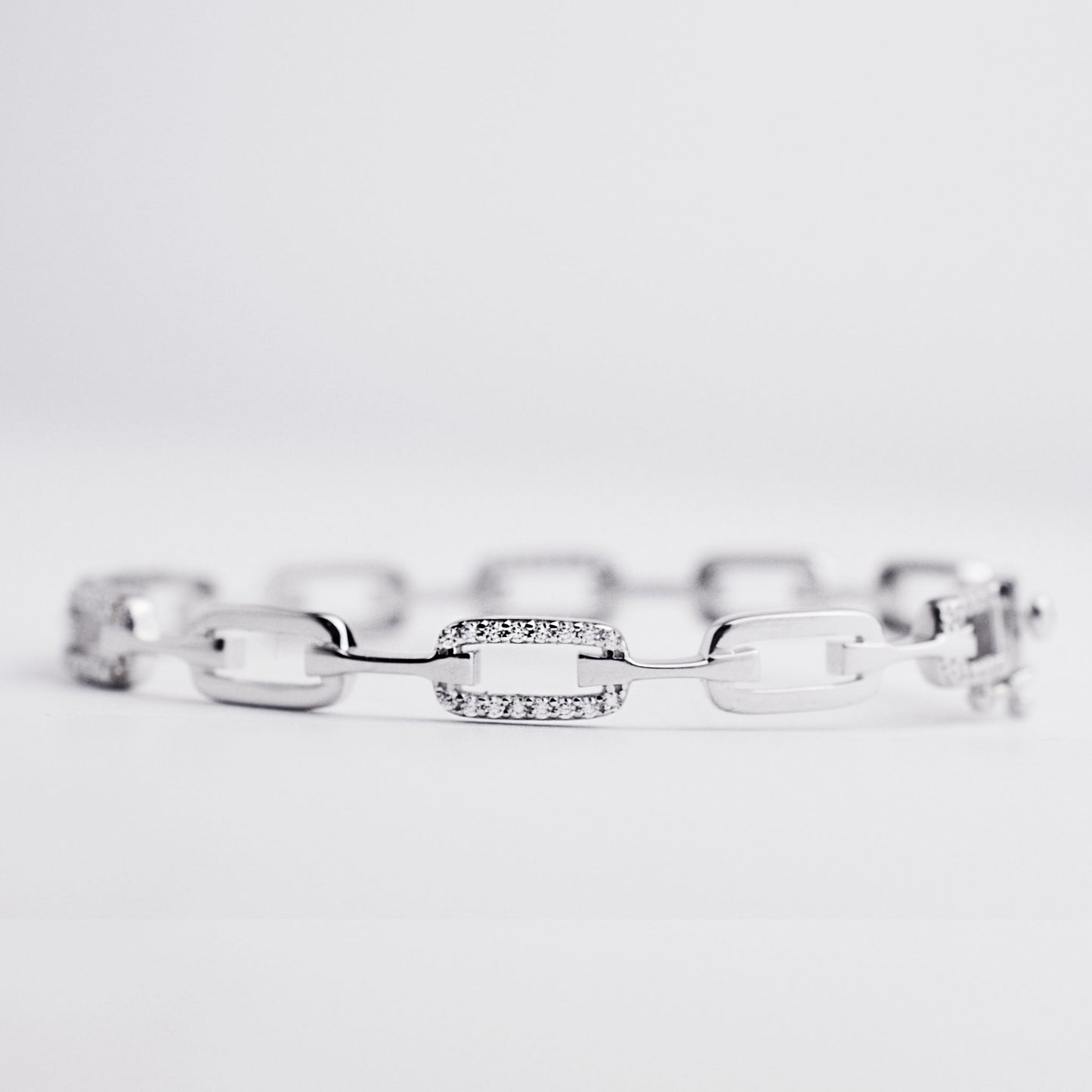 Solid white gold bracelet