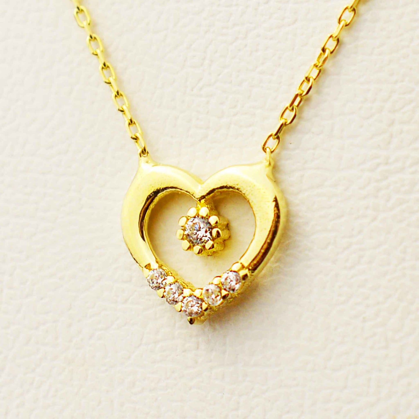 Gold necklace with Heart pendant