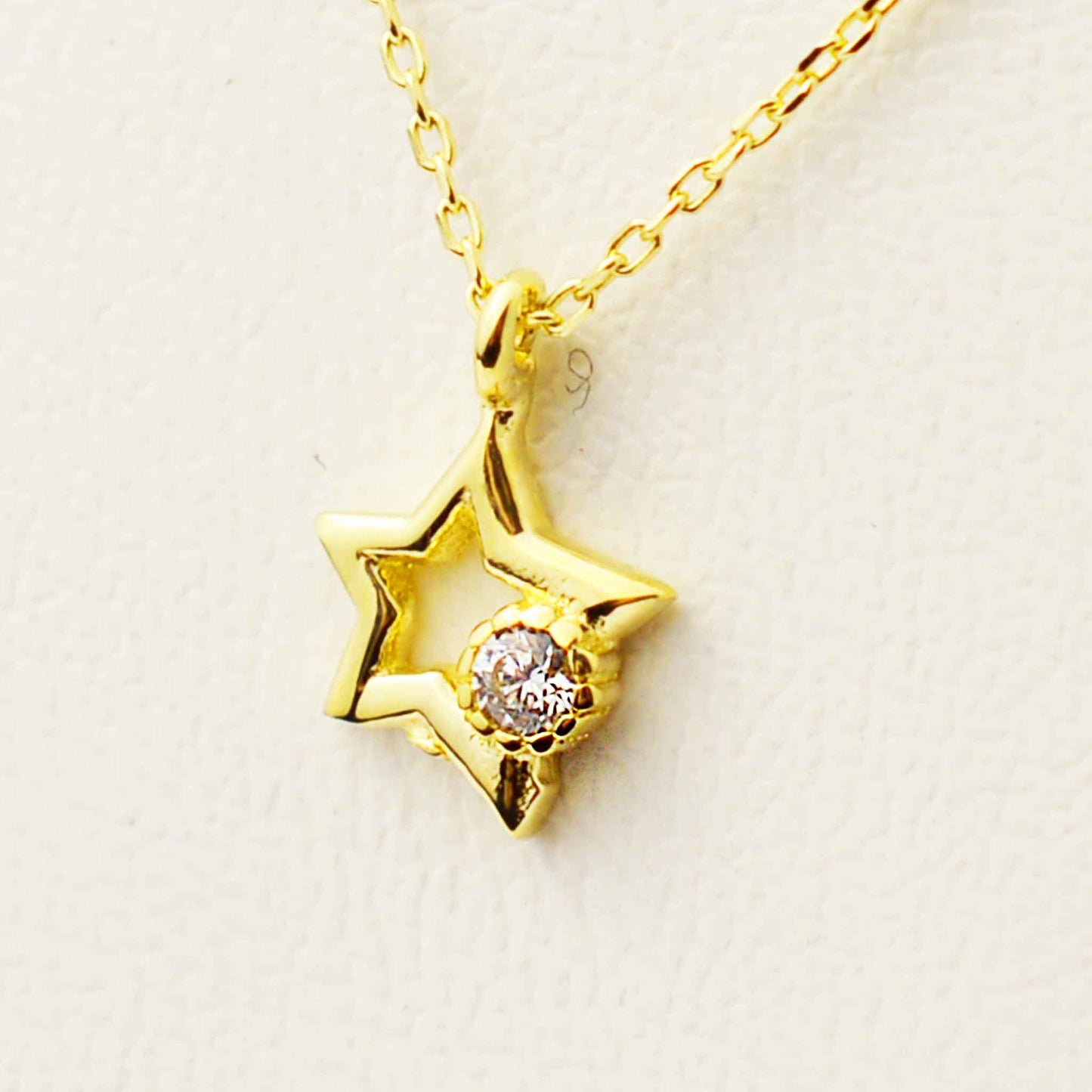 Gold necklace with a Star pendant