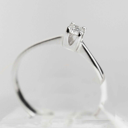 Пръстен от бяло злато и диамант 0.105ct.