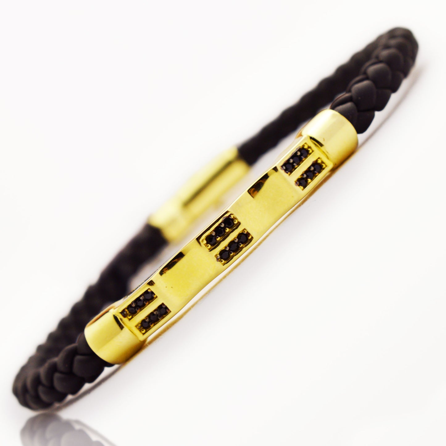Gold bracelet with leather
