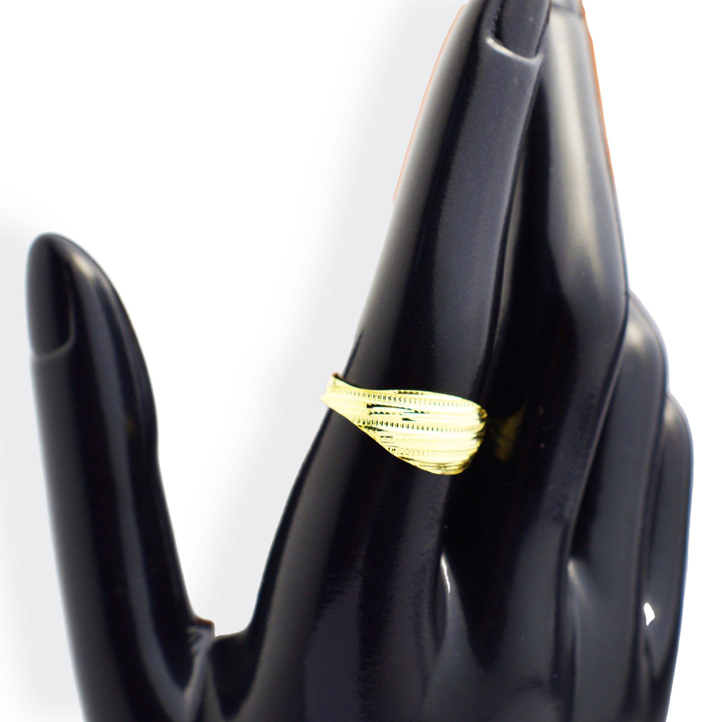 Gold oleconite ring