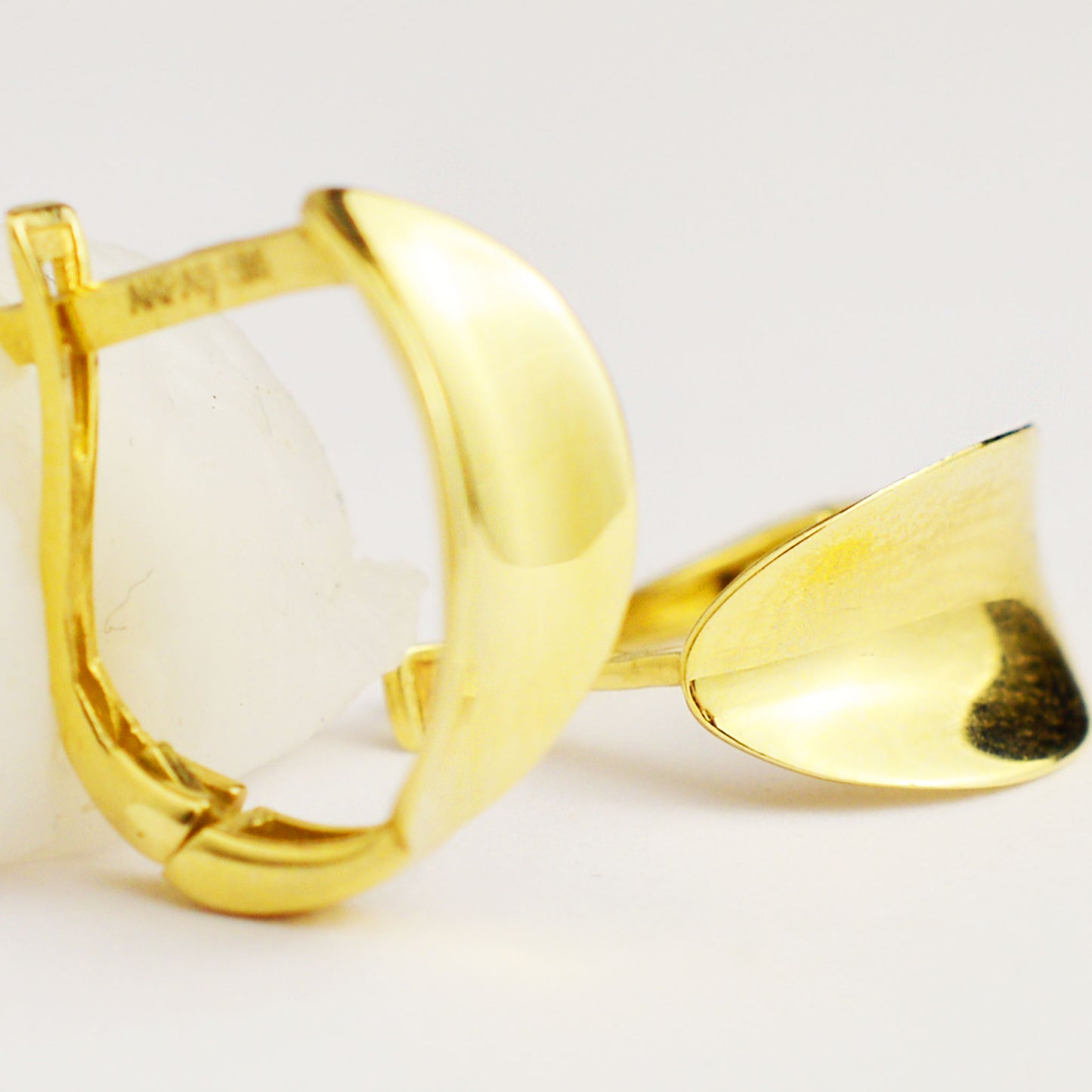 Olekontei earrings "Almond"
