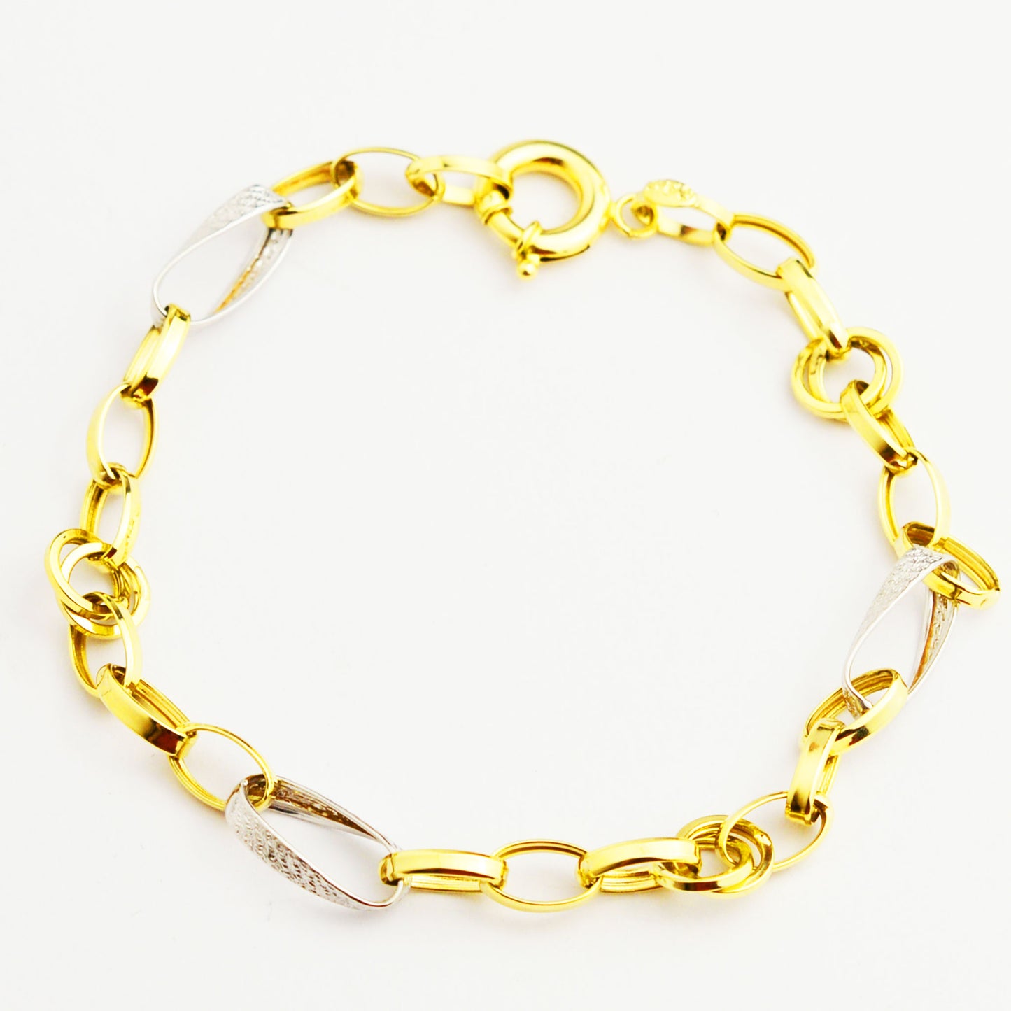 Gold lightweight bracelet