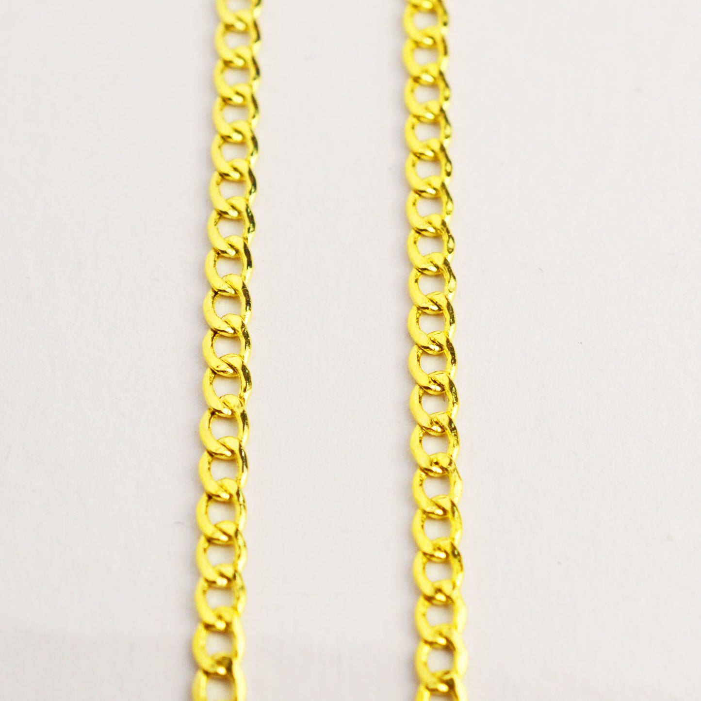 Златен 'сякън' синджир