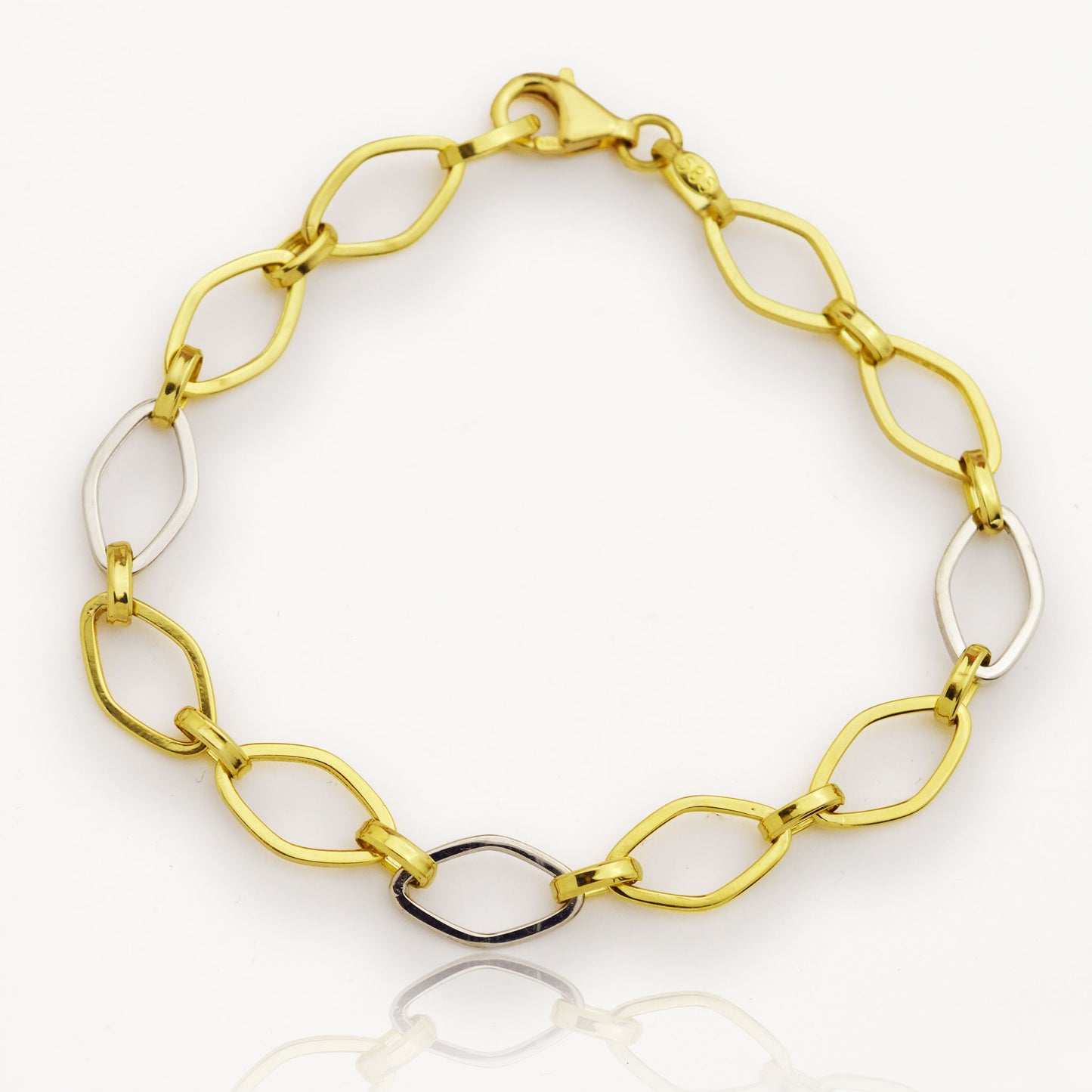 Златна олекотена гривна