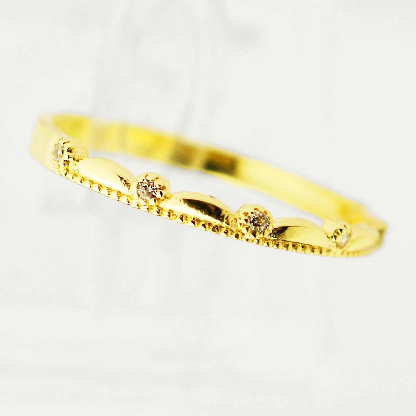 Пръстен от жълто злато