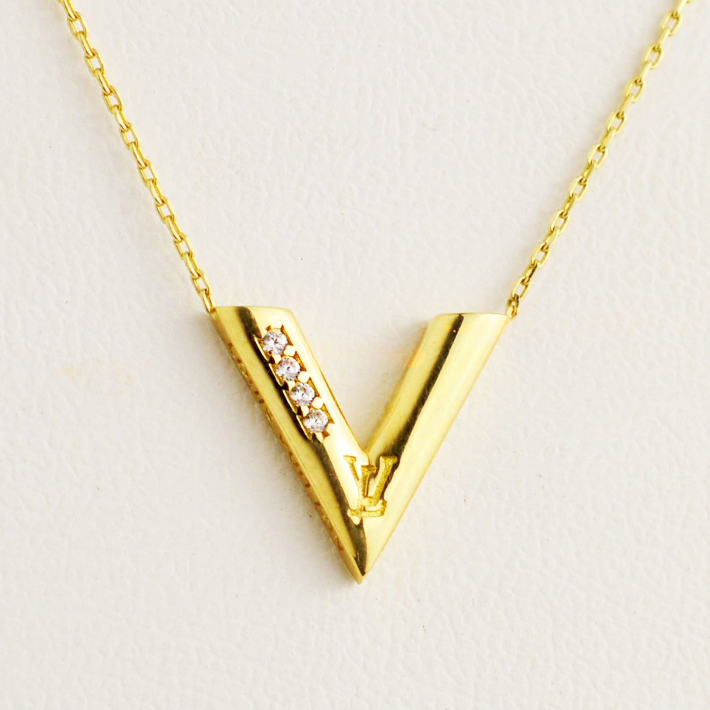 Златно колие - LV Yaniko Gold