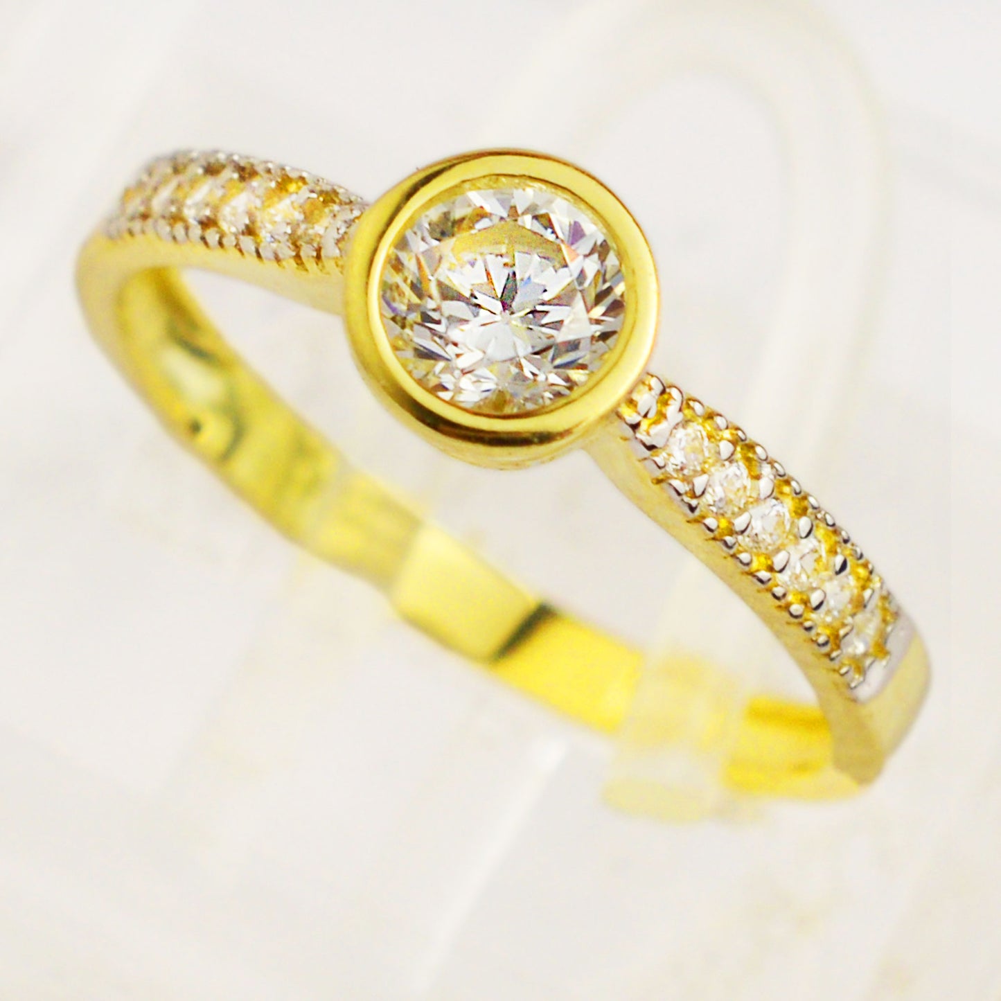 Gold engagement ring