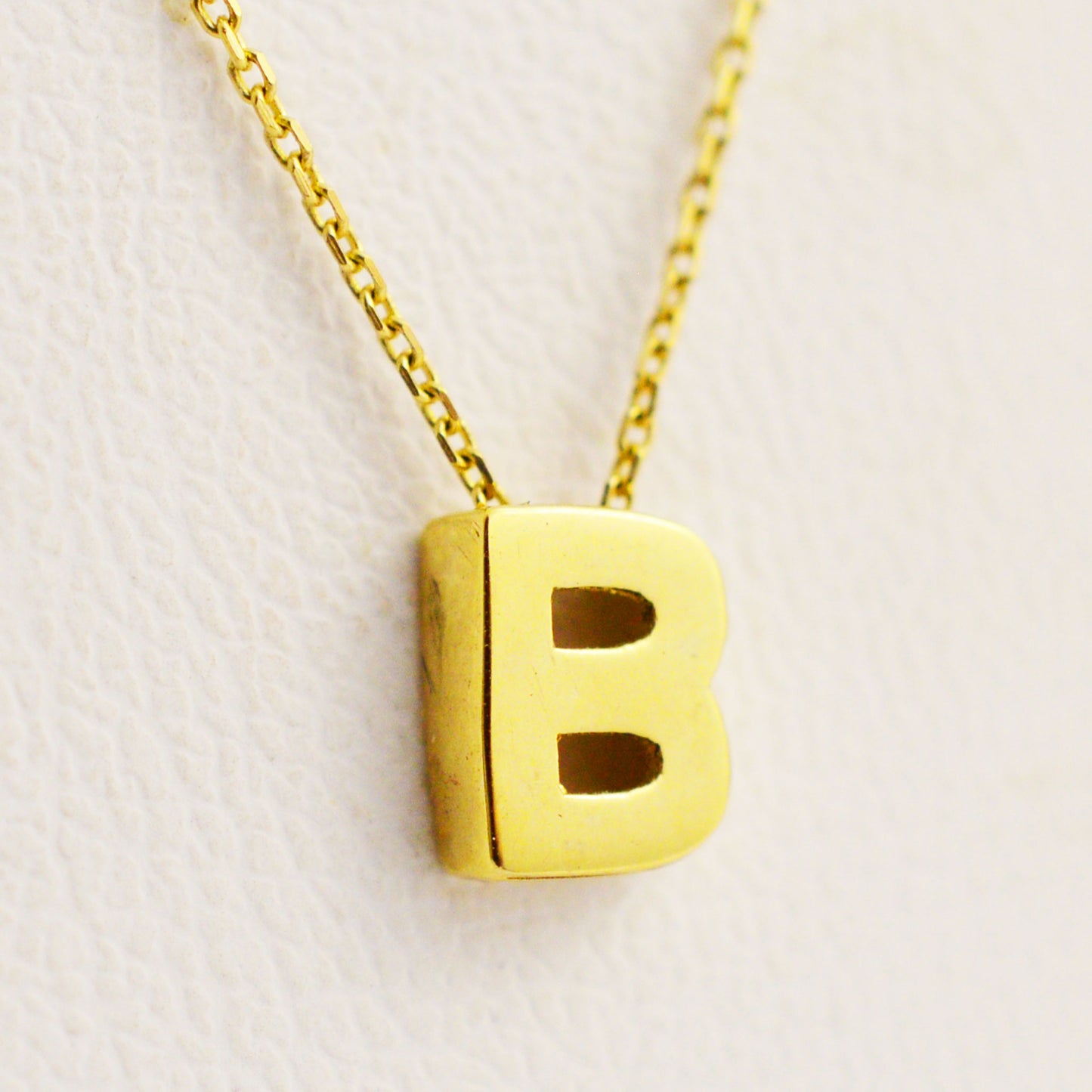 Gold necklace - letter 'B'