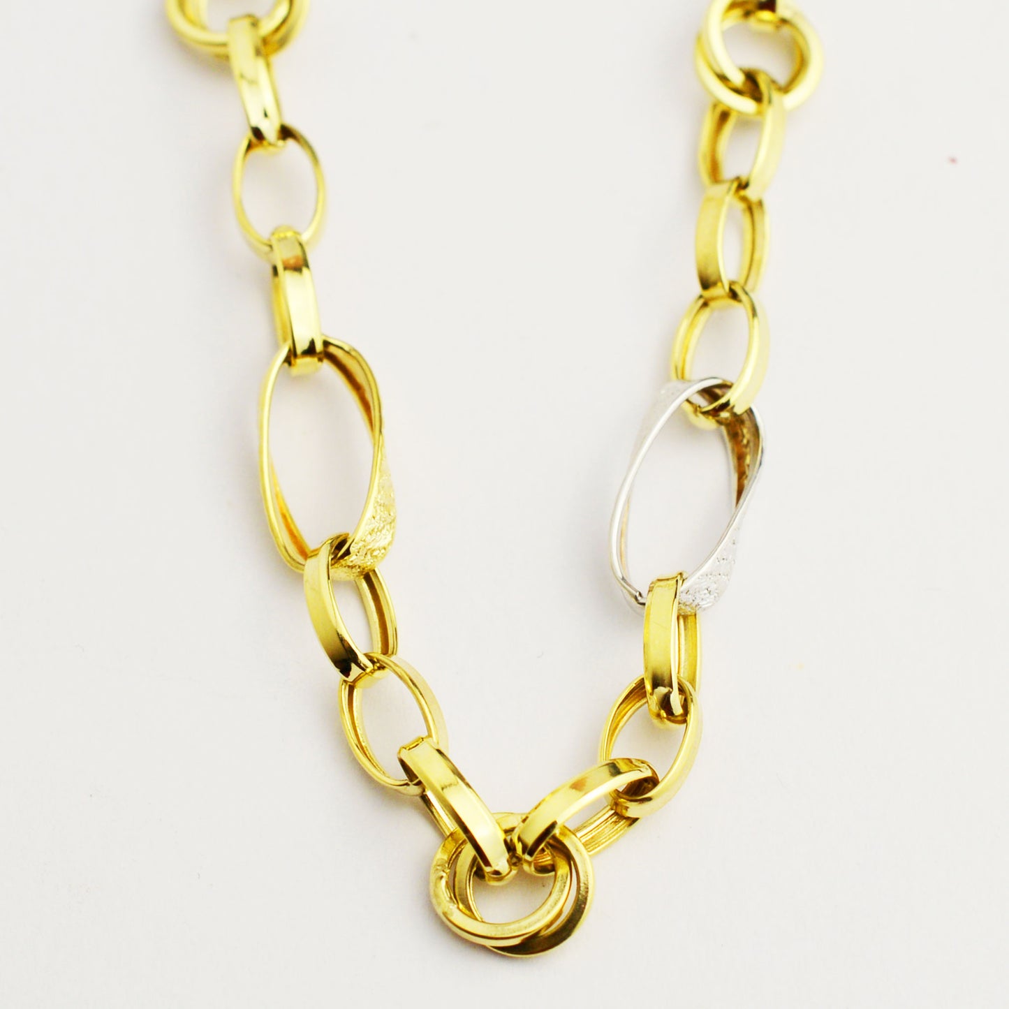 Gold lightweight chain