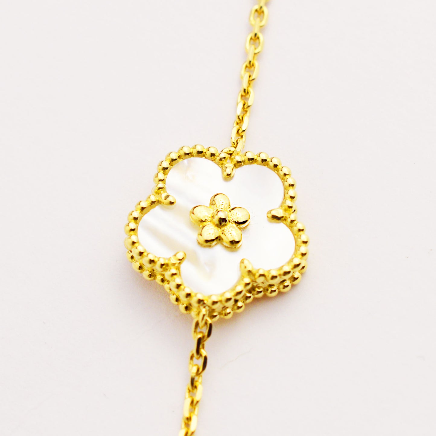 Gold women's bracelet VCA