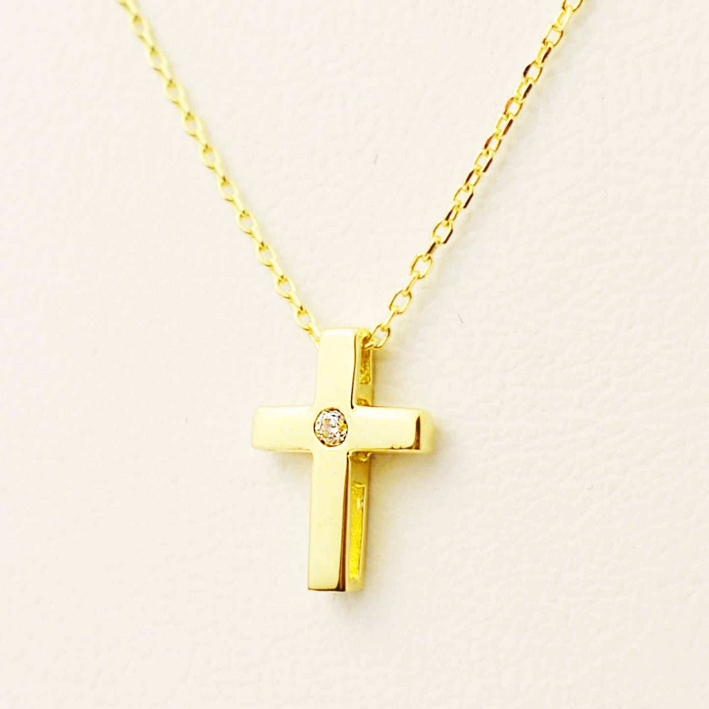 Gold necklace with Cross pendant