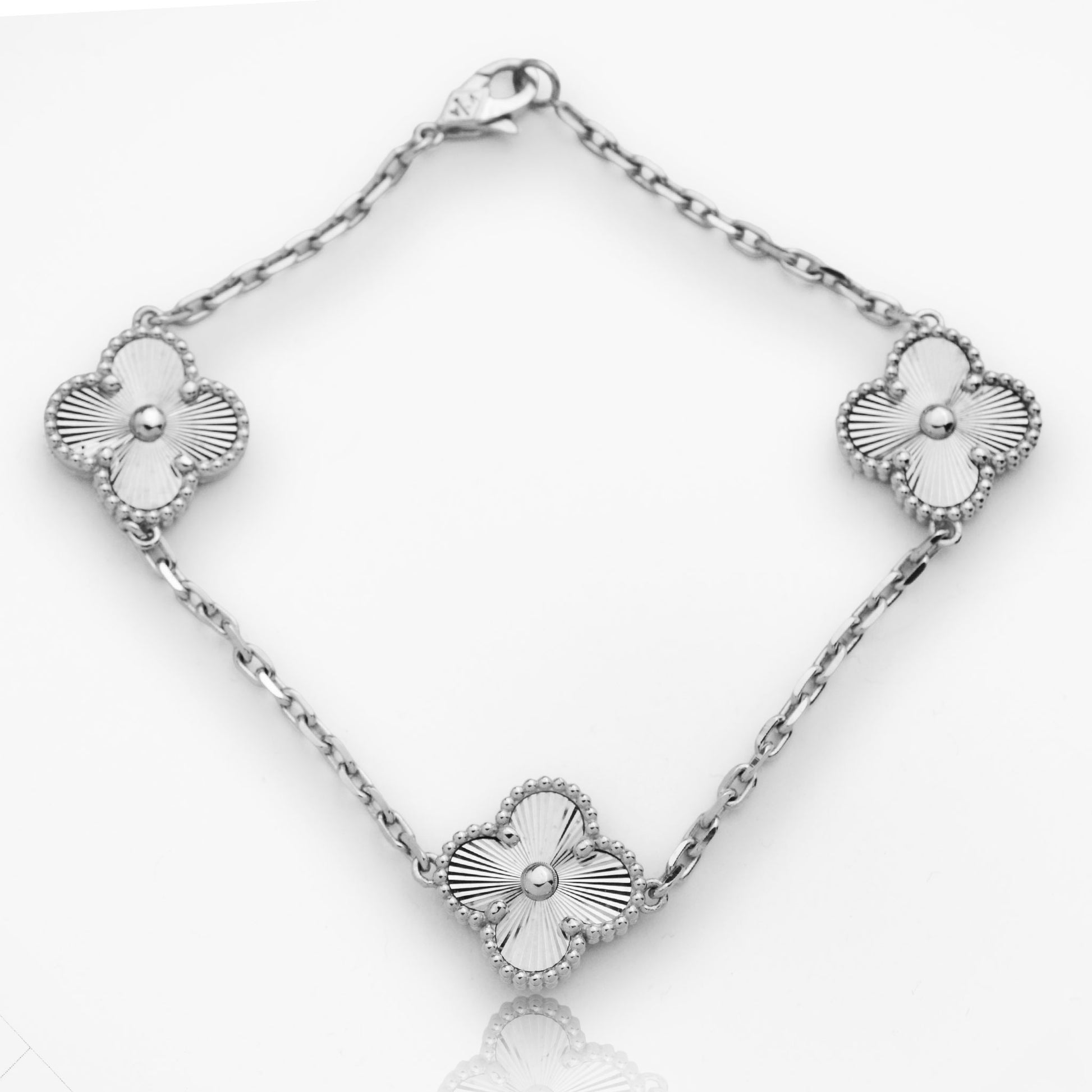 Златна гривна от бяло злато Van Cleef - Yaniko Gold