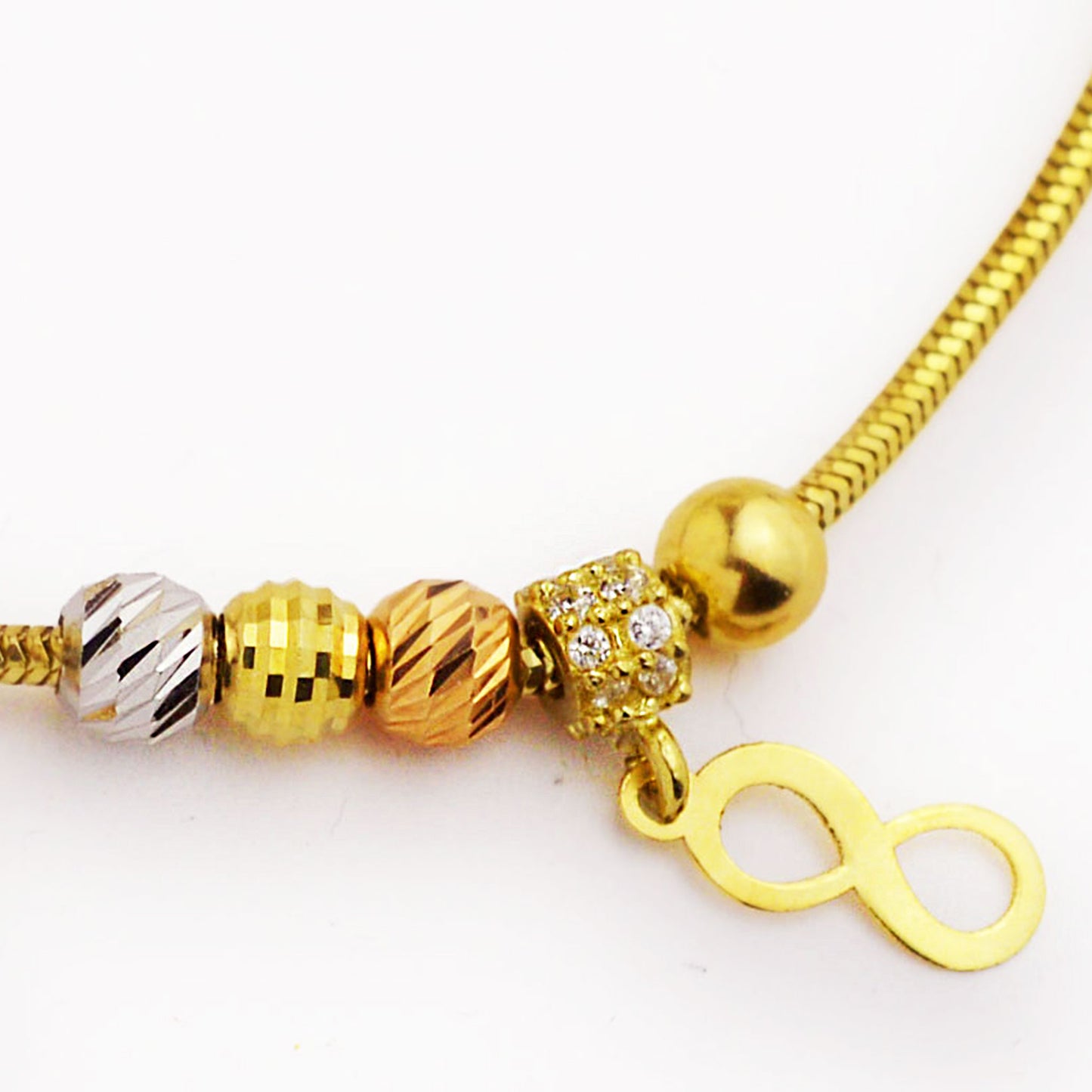 Златна гривна от бяло, жълто и розово злато