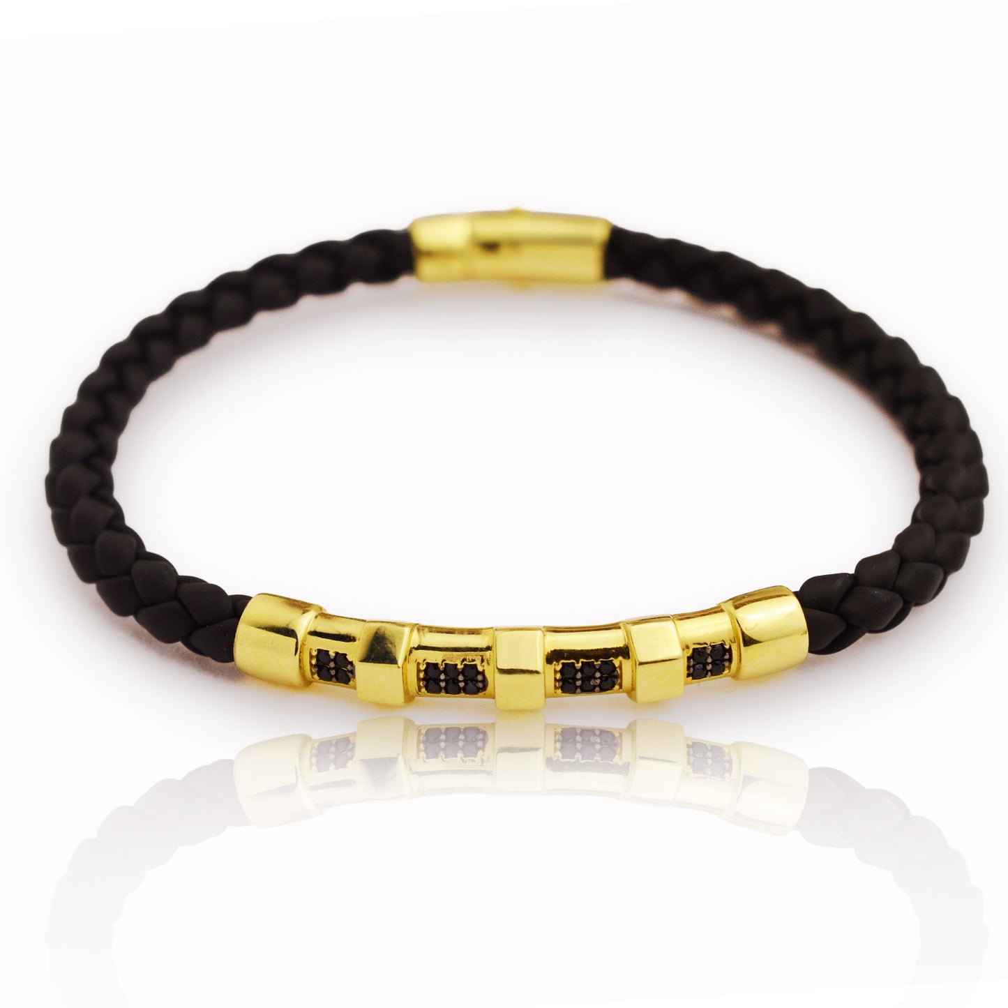 Златна мъжка гривна с черна кожа