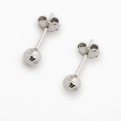 Златни обици от бяло злато