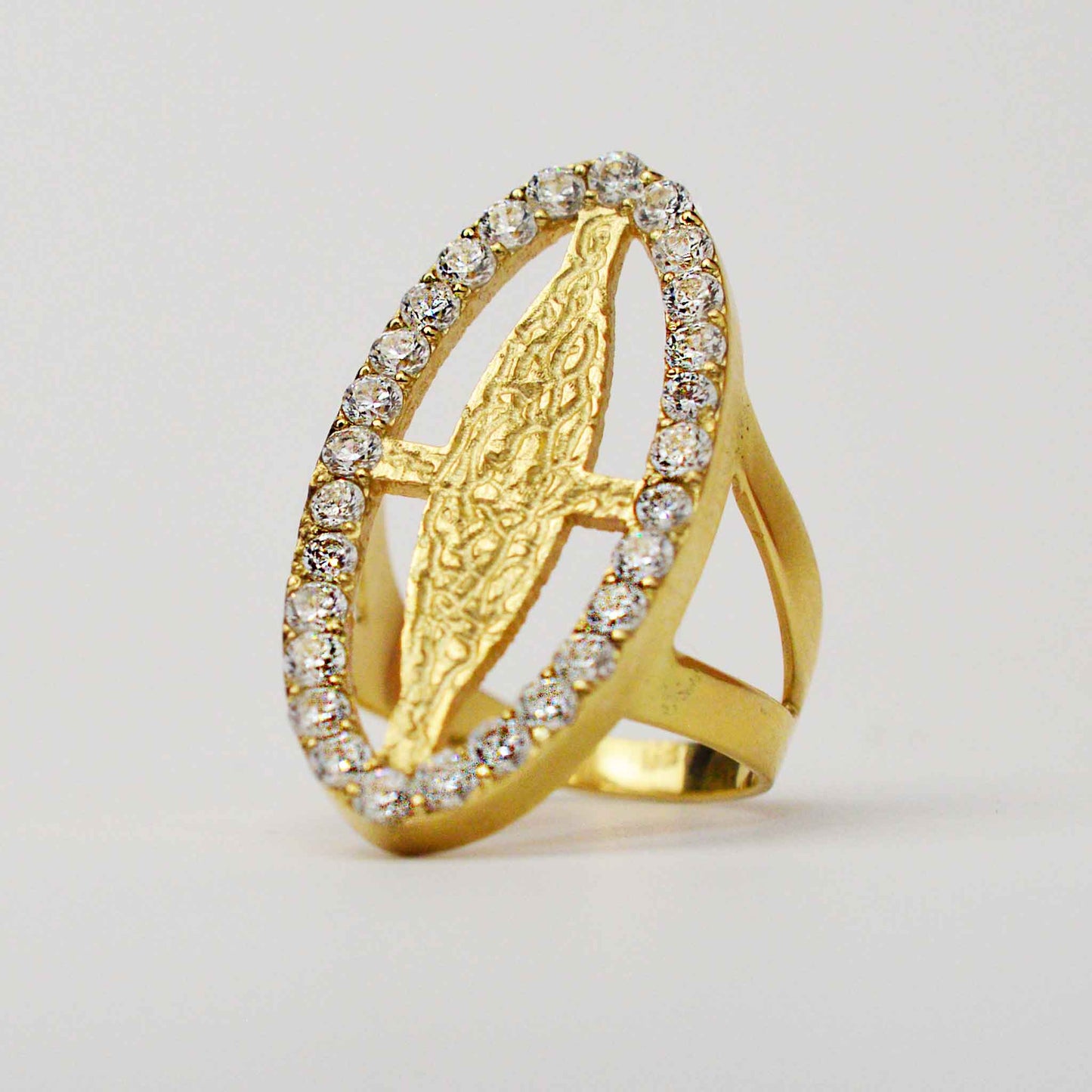 Плътен Български пръстен от жълто злато